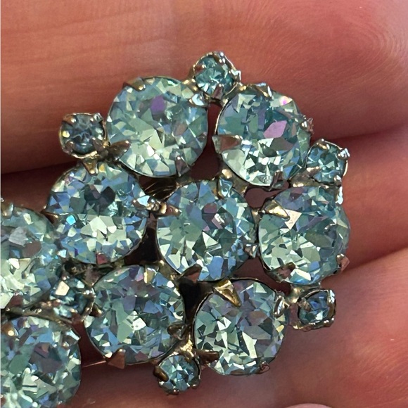 Vintage, sky blue, silvertone, clip-on, rhinestone earrings. - Picture 4 of 5